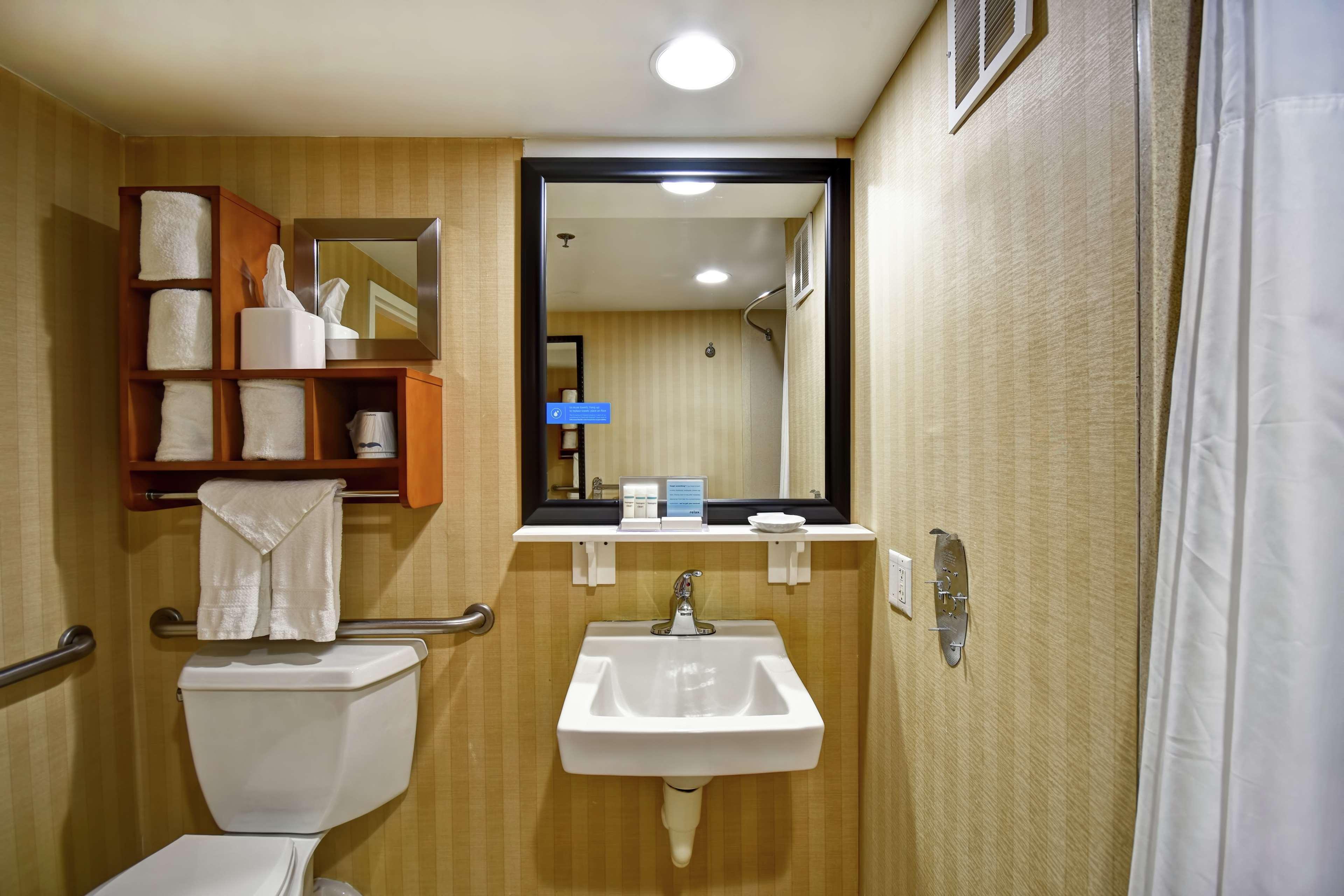 Hampton Inn Louisville Airport Fair/Expo Center Extérieur photo