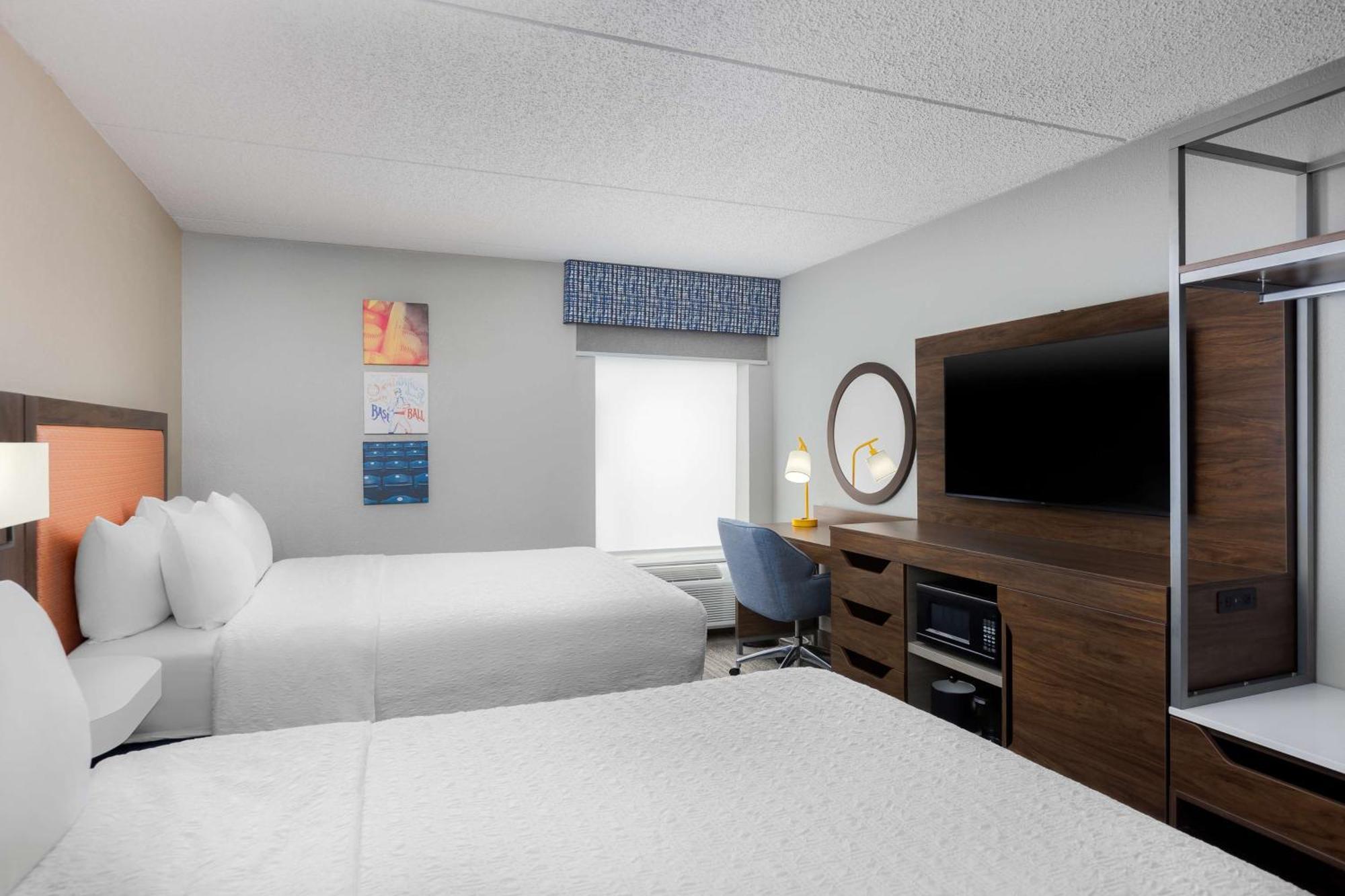 Hampton Inn Louisville Airport Fair/Expo Center Extérieur photo